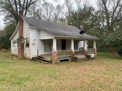 Historic Country Home For Sale on 2 Acres Silver Creek, MS - image 2