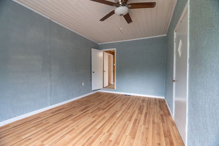 Home is located in a quiet, established neighborhood in Camilla - image 27