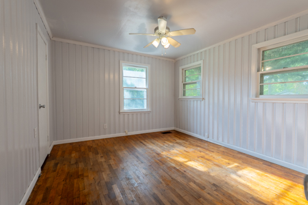 Home is located in a quiet, established neighborhood in Camilla - image 21