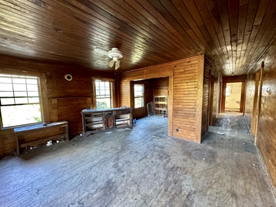 Fixer-Upper Investment Opportunity In Graceville, Florida - image 2