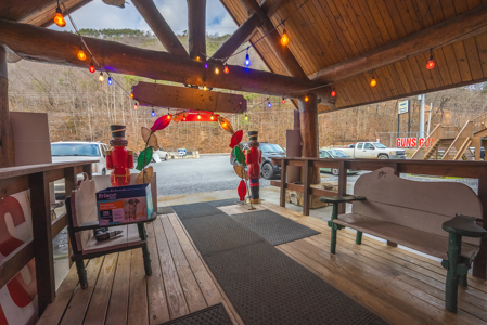 Barnett’s Guns & Indoor Range for Sale in Hampton TN! - image 9