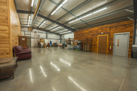 Barnett’s Guns & Indoor Range for Sale in Hampton TN! - image 25