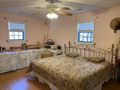 Home For Sale On Acreage In Tn, Shop, Barn, Storm Shelters - image 20