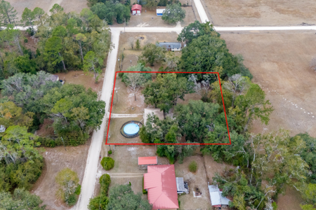 Charming Starter Home Near Downtown Live Oak – FHA/VA Approved! - image 2