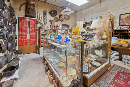 Brick Building & Turn-Key Antique Shop for Sale in Wellborn, FL - image 28