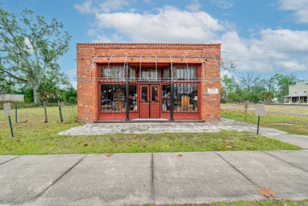 Brick Building & Turn-Key Antique Shop for Sale in Wellborn, FL - image 14