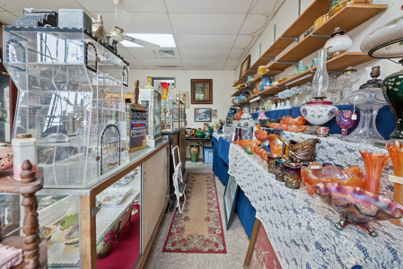 Brick Building & Turn-Key Antique Shop for Sale in Wellborn, FL - image 19