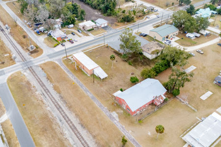Brick Building & Turn-Key Antique Shop for Sale in Wellborn, FL - image 9