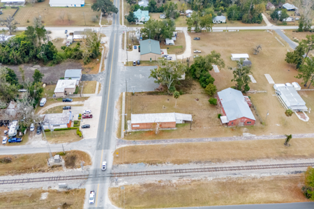 Brick Building & Turn-Key Antique Shop for Sale in Wellborn, FL - image 4