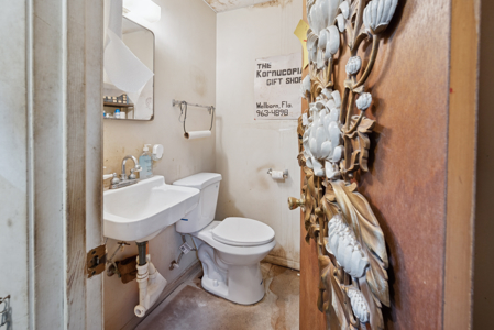 Brick Building & Turn-Key Antique Shop for Sale in Wellborn, FL - image 27