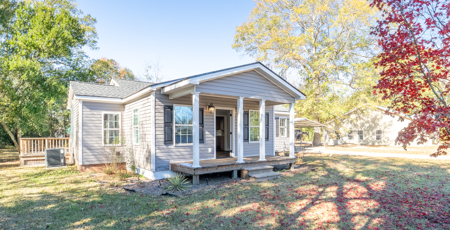 Charming 3-Bed, 2-Bath Ranch in Pelham, GA - image 3