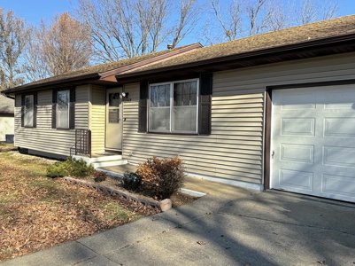 Affordable Starter Home Southside El Dorado Springs MO for Sale - image 6