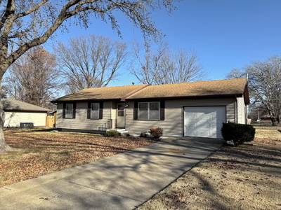 Affordable Starter Home Southside El Dorado Springs MO for Sale - image 2