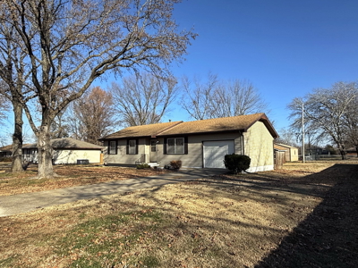 Affordable Starter Home Southside El Dorado Springs MO for Sale - image 28
