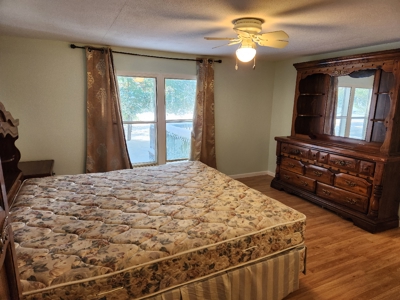 Nice 3-Bedroom 2 Bath Home Walking Distance to Castle Rock Lake - image 8