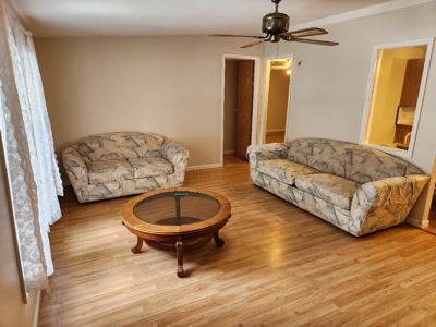 Nice 3-Bedroom 2 Bath Home Walking Distance to Castle Rock Lake - image 6