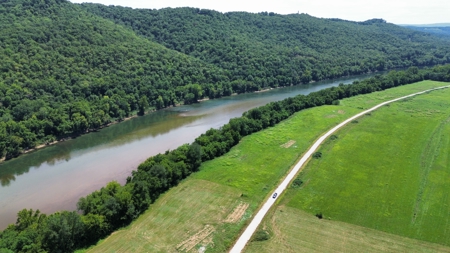 Riverfront Lot For Sale In Arkansas - image 2