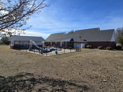 Oklahoma Country Living: Brick Home, Pool, Shop & Mountain Views - image 5