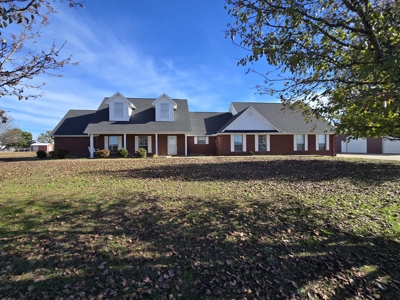 Oklahoma Country Living: Brick Home, Pool, Shop & Mountain Views - image 1