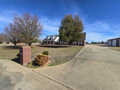 Oklahoma Country Living: Brick Home, Pool, Shop & Mountain Views - image 14