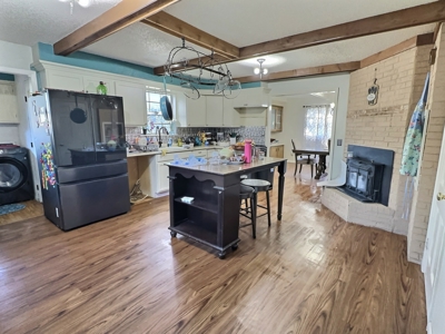 Country Home on 10 Acres Near Zephyr TX,  Barn, Creek & Wildlife - image 6