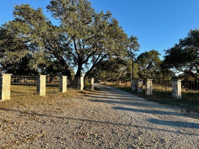Country Home on 10 Acres Near Zephyr TX,  Barn, Creek & Wildlife - image 29