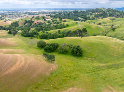 Luxury Country Property 6.8 Acres Gated Ready to Build - image 6