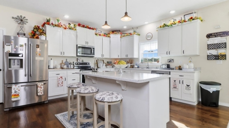 Stunning 8-Bedroom Home on 5 Acres - Modern Comfort Meets Country - image 5