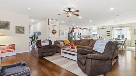 Stunning 8-Bedroom Home on 5 Acres - Modern Comfort Meets Country - image 2