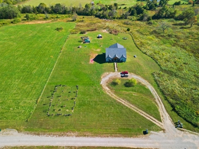 Stunning 8-Bedroom Home on 5 Acres - Modern Comfort Meets Country - image 43