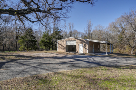 Secluded 91.33-Acre Ranch for Sale in Avery, Texas - image 2