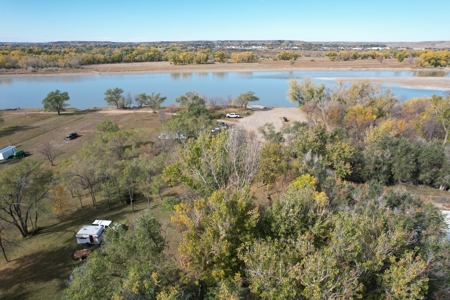Well-Maintained Home Featuring Yellowstone River Access - image 13