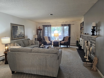 Well-Maintained Home Featuring Yellowstone River Access - image 3