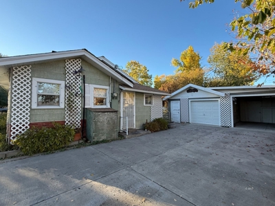 Charming Home with Mountain Views, Outbuildings, and Privacy - image 4