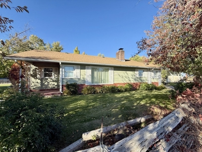 Charming Home with Mountain Views, Outbuildings, and Privacy - image 2