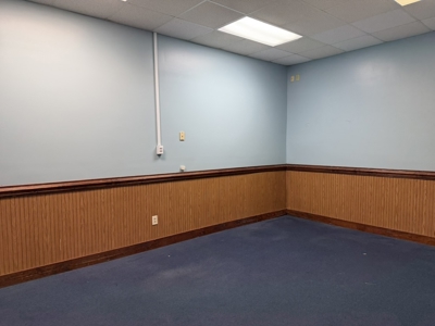 5,000 SF Commercial Lease Near Busy 5th Street - image 11