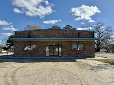 5,000 SF Commercial Lease Near Busy 5th Street - image 1