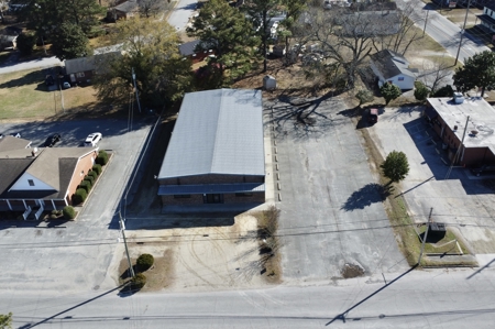 5,000 SF Commercial Lease Near Busy 5th Street - image 6