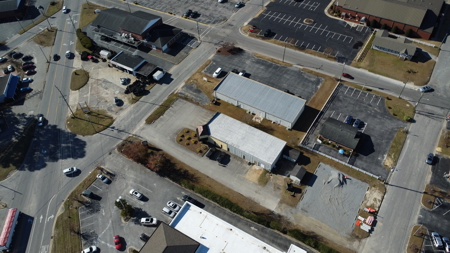 Commercial Lease with Salon Build-Out & Flex Space - image 14