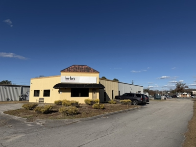 Commercial Lease with Salon Build-Out & Flex Space - image 5