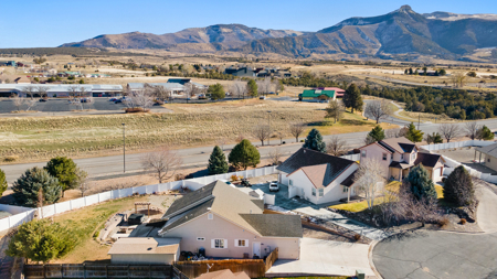 Discover Comfort & Convenience in beautiful Battlement Mesa CO! - image 3