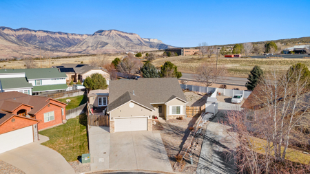 Discover Comfort & Convenience in beautiful Battlement Mesa CO! - image 1