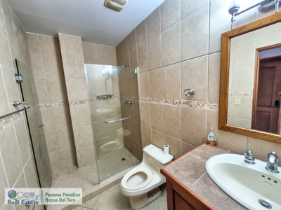 Spacious Waterfront Family Home on Isla Colon, Bocas del Toro - image 12