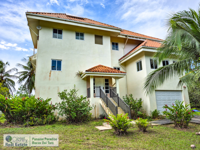 Spacious Waterfront Family Home on Isla Colon, Bocas del Toro - image 4