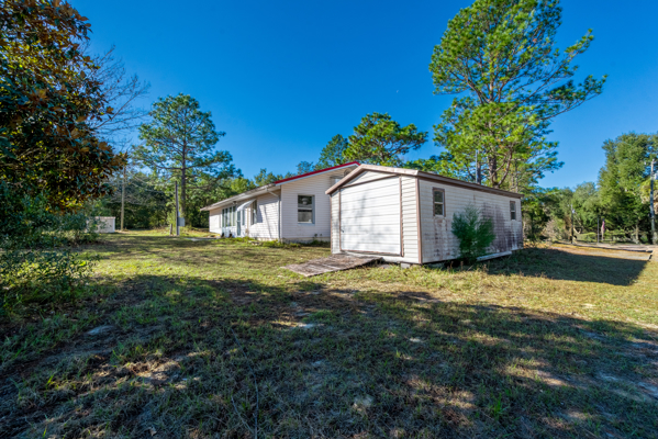 1 Acre • Covered Parking • Williston
