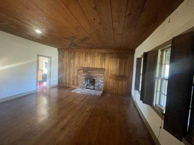 Warren Co. Home & 10.8 Acres Offered in 2 Lots @ Absolute Auction - image 4