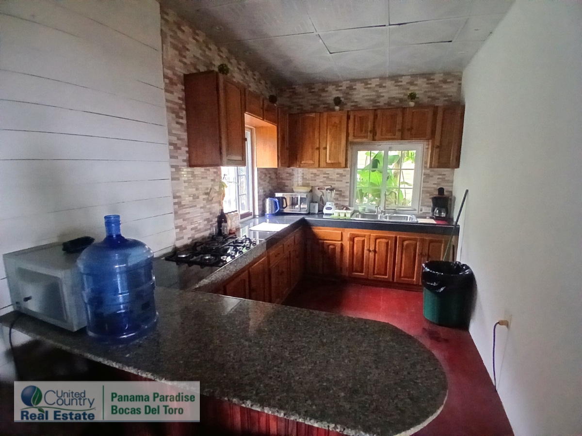 Charming Caribbean Home Near Wizard Beach — Old Bank, Isla Bastimentos - 34