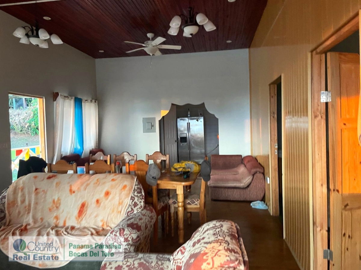 Charming Caribbean Home Near Wizard Beach — Old Bank, Isla Bastimentos - 10