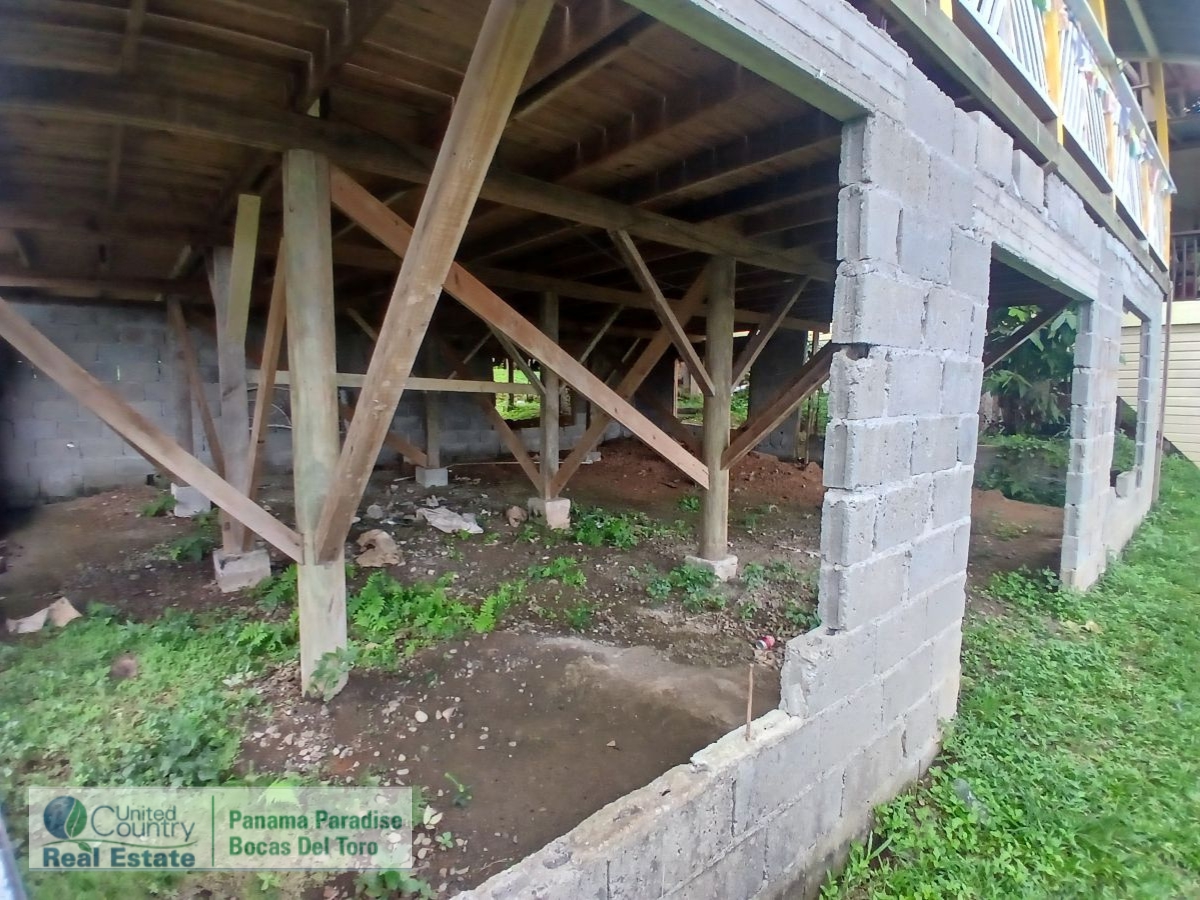 Charming Caribbean Home Near Wizard Beach — Old Bank, Isla Bastimentos - 41