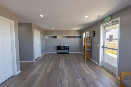 Commercial Office Building for Sale w/ Self Storage Revenue in TN - image 3